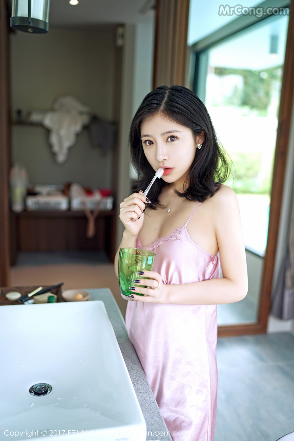 FEILIN Vol.084: Model Shi Yi Jia (施 忆 佳 Kitty) (41 photos)