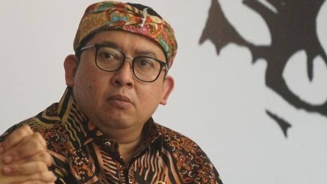 Fadli Zon Minta Pangdam Jaya Dicopot Gegara 'Bubarkan Saja FP1' Fadli Zon Minta Pangdam Jaya Dicopot Gegara 'Bubarkan Saja FP1'