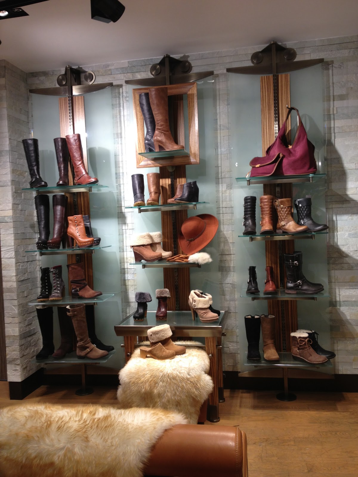 magasin ugg saint lazare