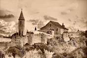 La ciudad amurallada de Hisn Shaluqa, en el aljarafe musulmán. Sanlúcar la Mayor.