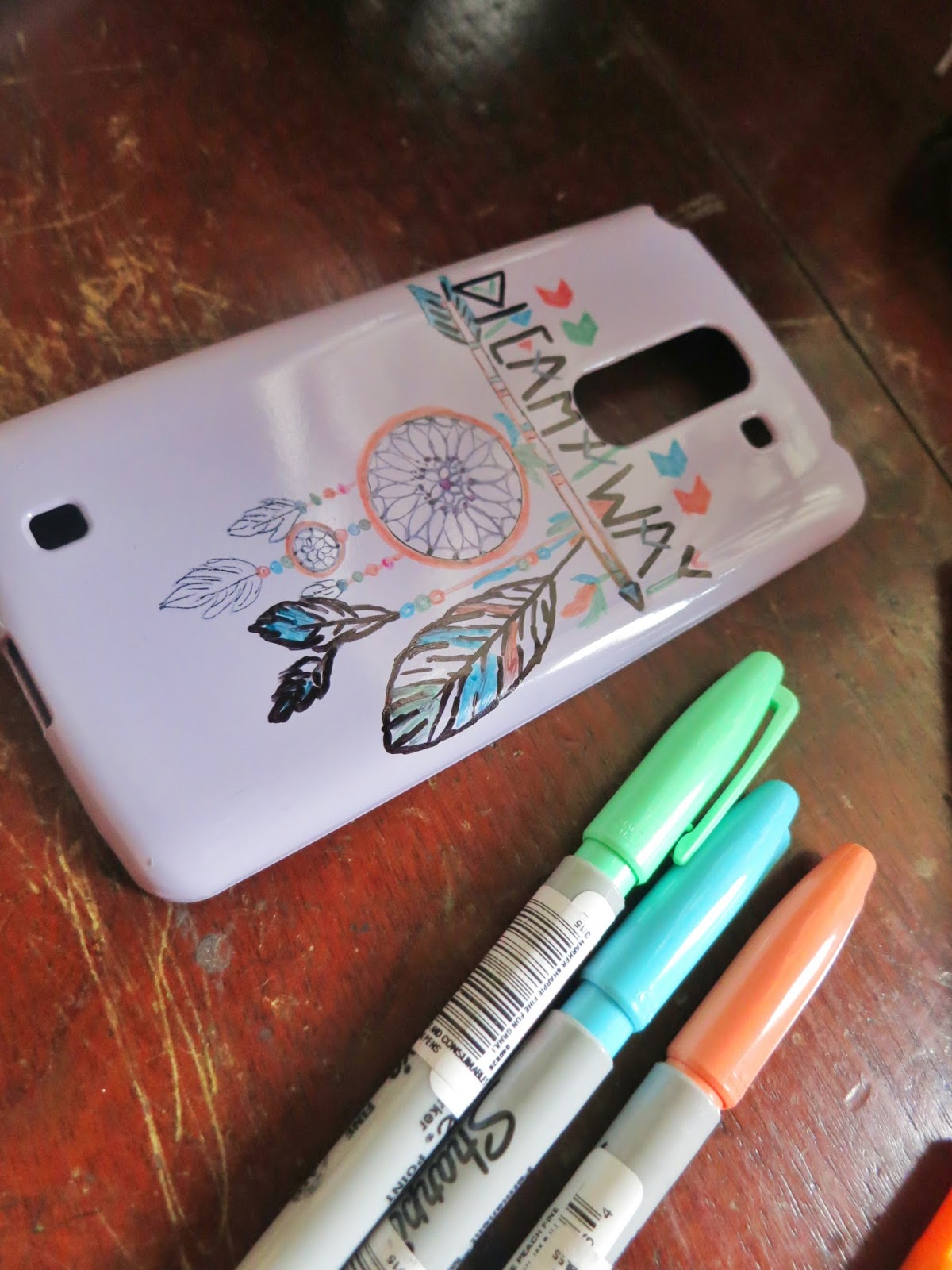 Mineeh11 DIY Phone Case Using Sharpie