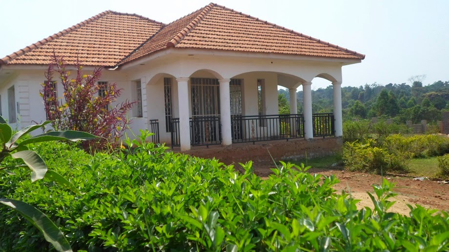 HOUSES FOR SALE KAMPALA, UGANDA UNFINISHED HOUSE FOR SALE