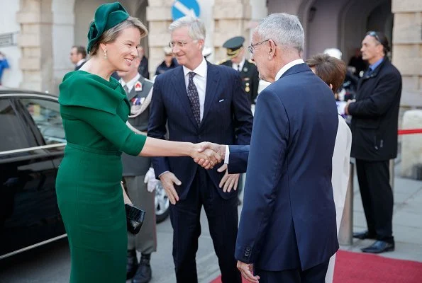 King Philippe and Queen Mathilde were welcomed by President Alexander Van der Bellen of Austria and his wife Doris Schmidauer