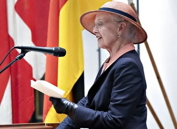 Queen Margrethe was welcomed by Consul General Kim Andersen