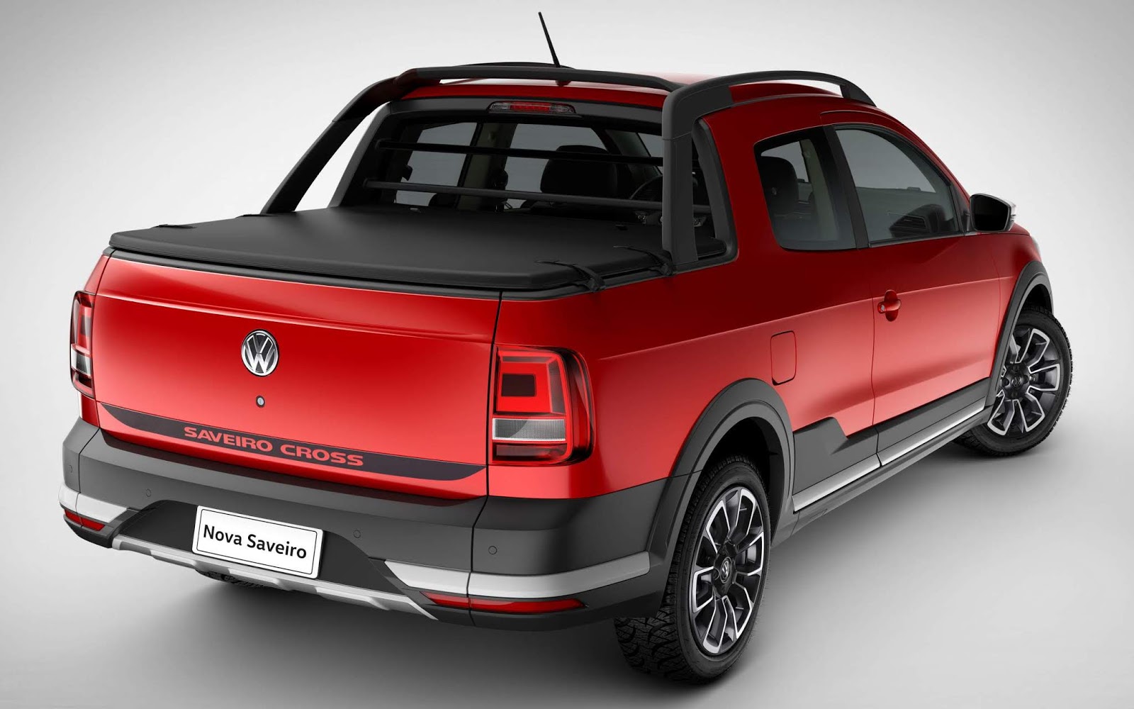 VW Saveiro Cabine Dupla brasileira chega ao Peru - preços