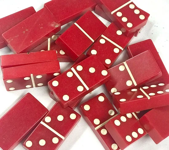 Red vintage Domino set