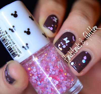 http://handstandsandglitter.blogspot.de/2013/12/topper-time-china-glaze-foie-gras-etude.html