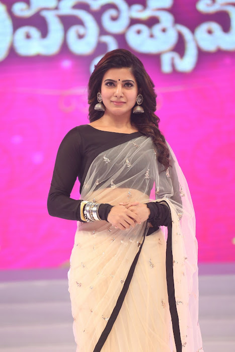 Samantha Ruth Prabhu photos from Brahmostsavam Audio Launch 12