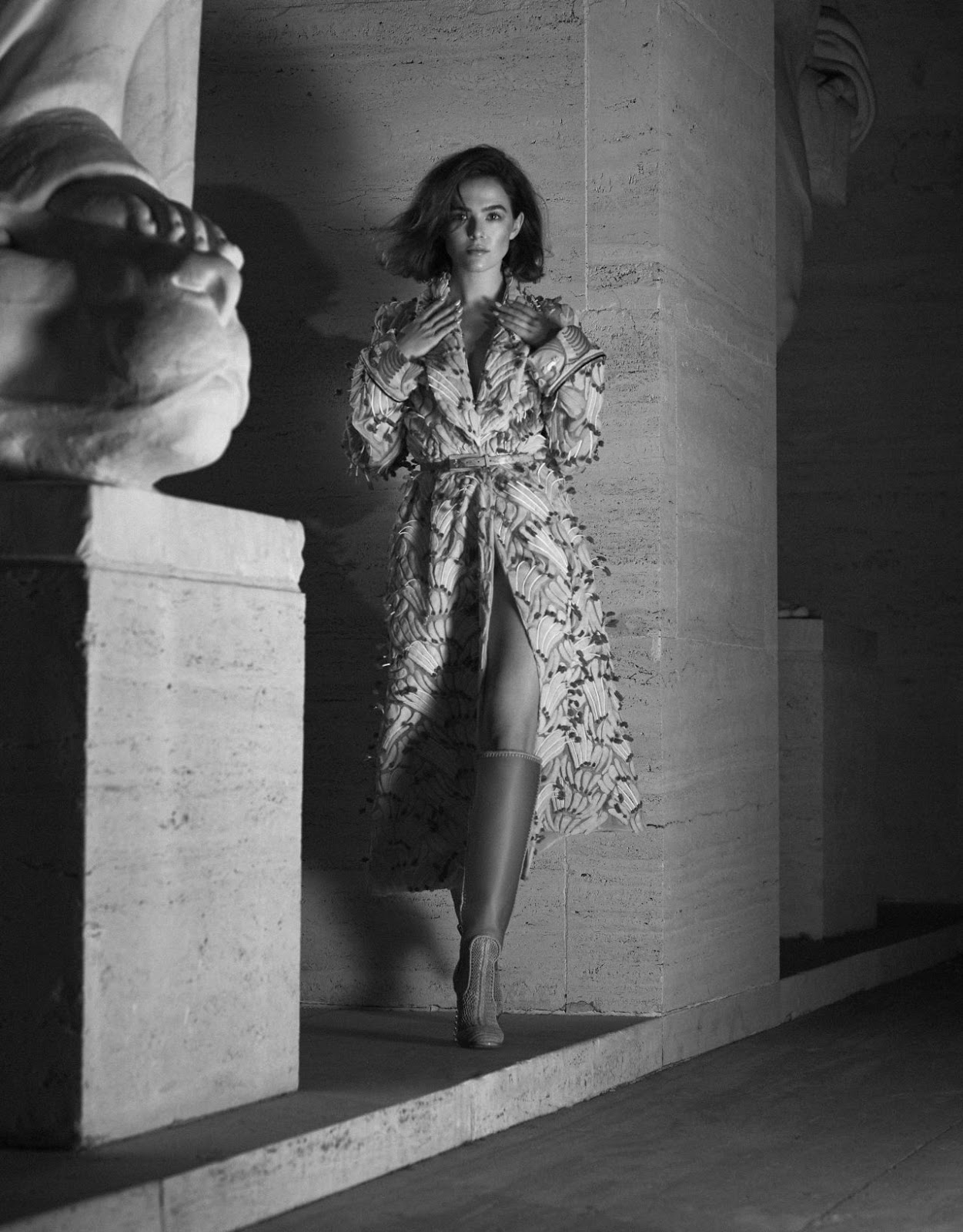Zoey Deutch – L’Officiel Magazine USA, November 2019 | eZineInsider.com