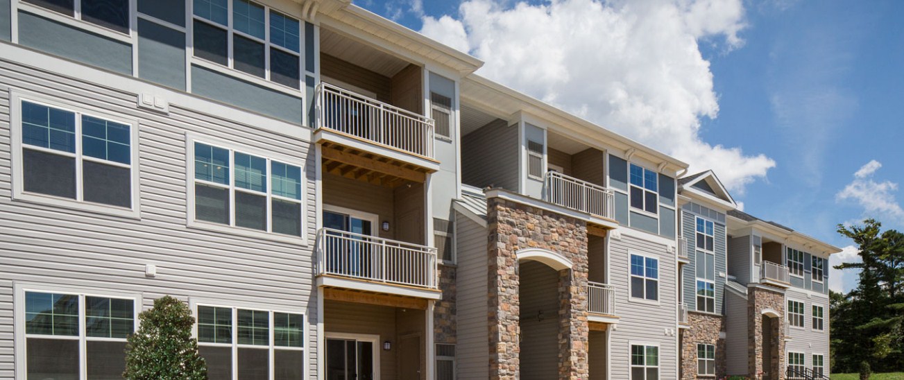 Emblem Apartments Emblem Apartment Luxe Swimming Pool