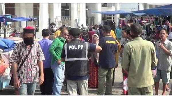 Keresahan Pedagang Pasar Tiban Tegal: Saya Bisa Mati Sebelum Corona Datang