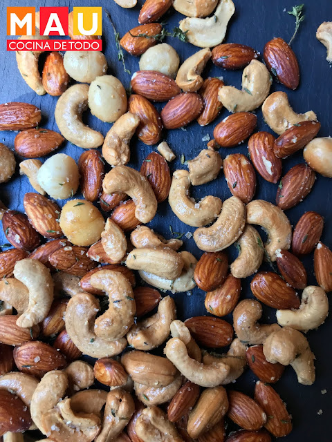 mau cocina de todo nueces tostadas con tomillo almendra horneadas nuez de la india macadamia sal de mar