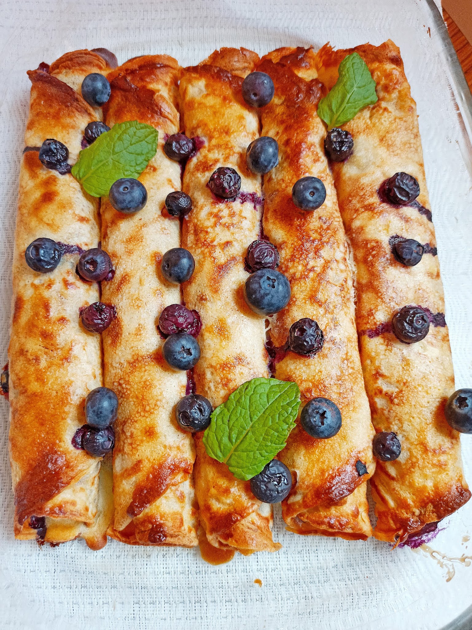 Naleśniki zapiekane z mascarpone i borówkami Słodkosłone pichcenie