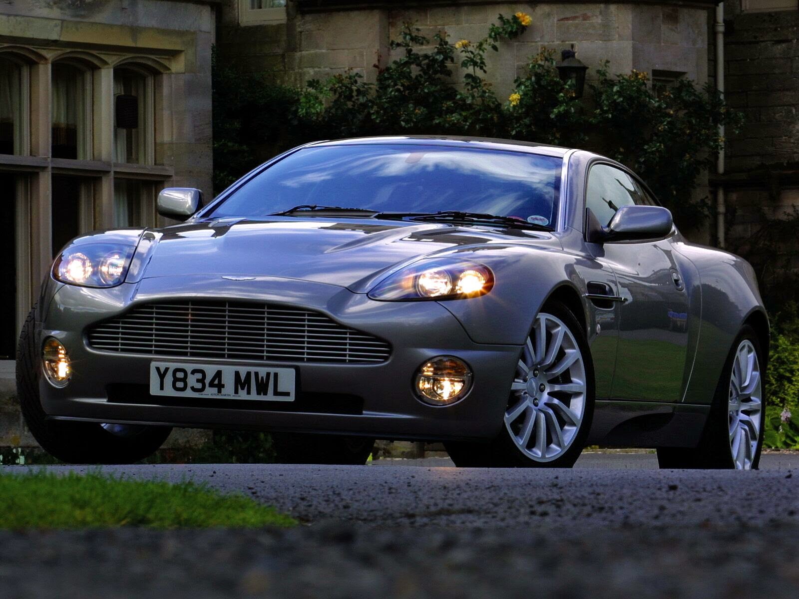 Aston Martin v12 Vanquish