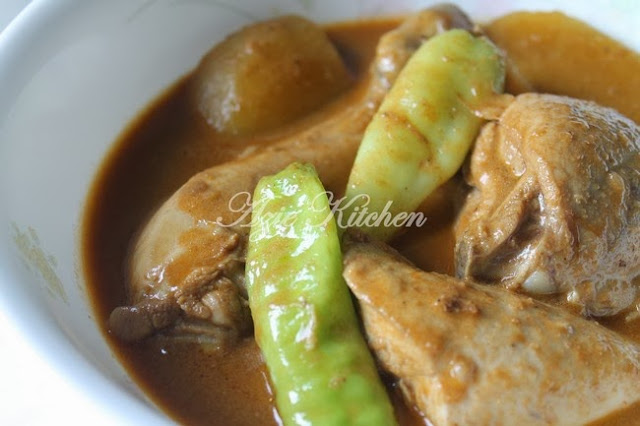 Kari Ayam Kelantan