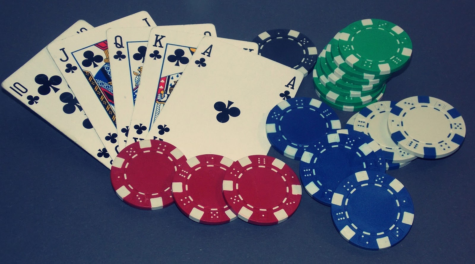 jogos de azar poker