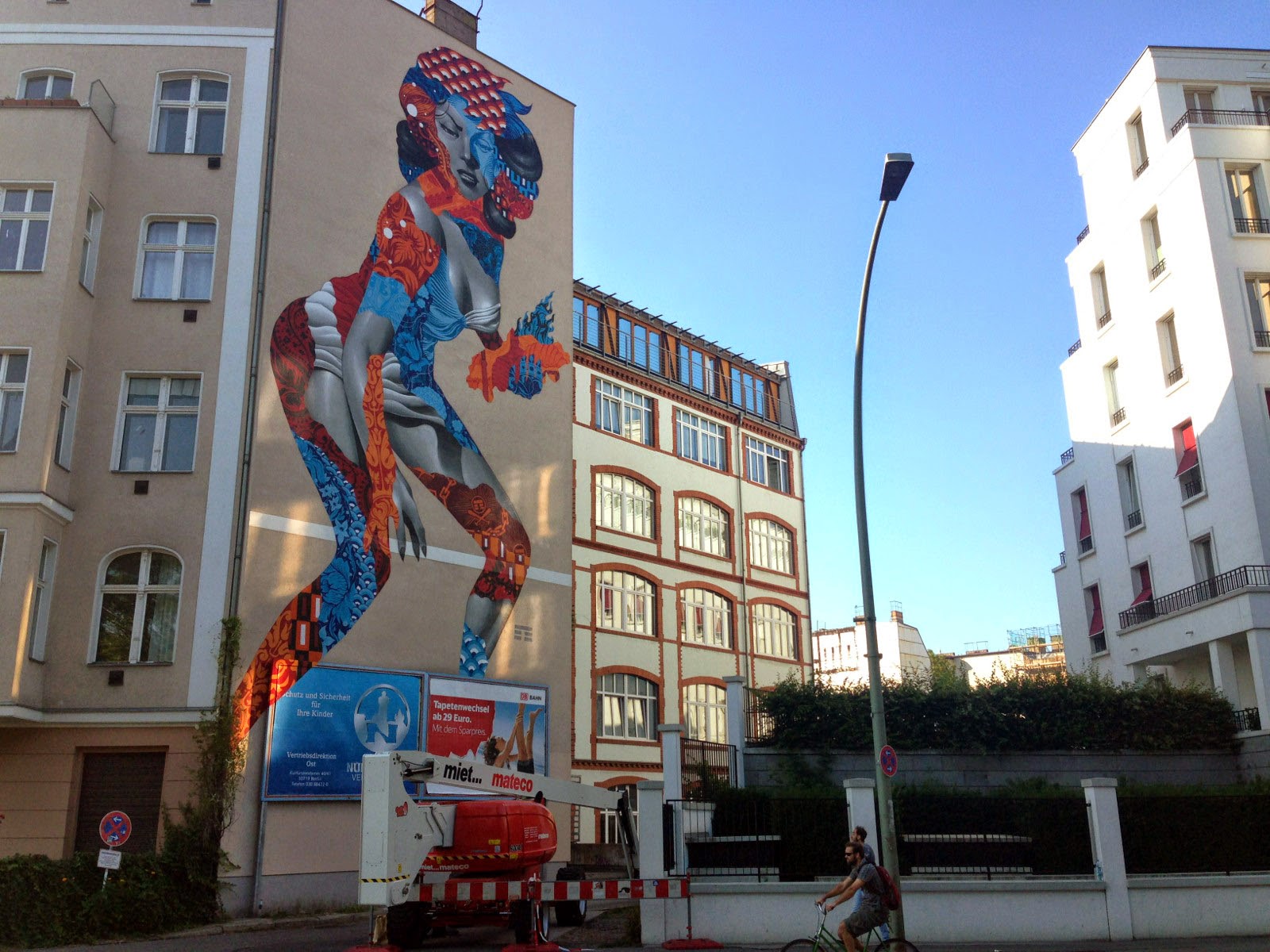 Tristan Eaton New Mural For Urbannation Berlin Germany