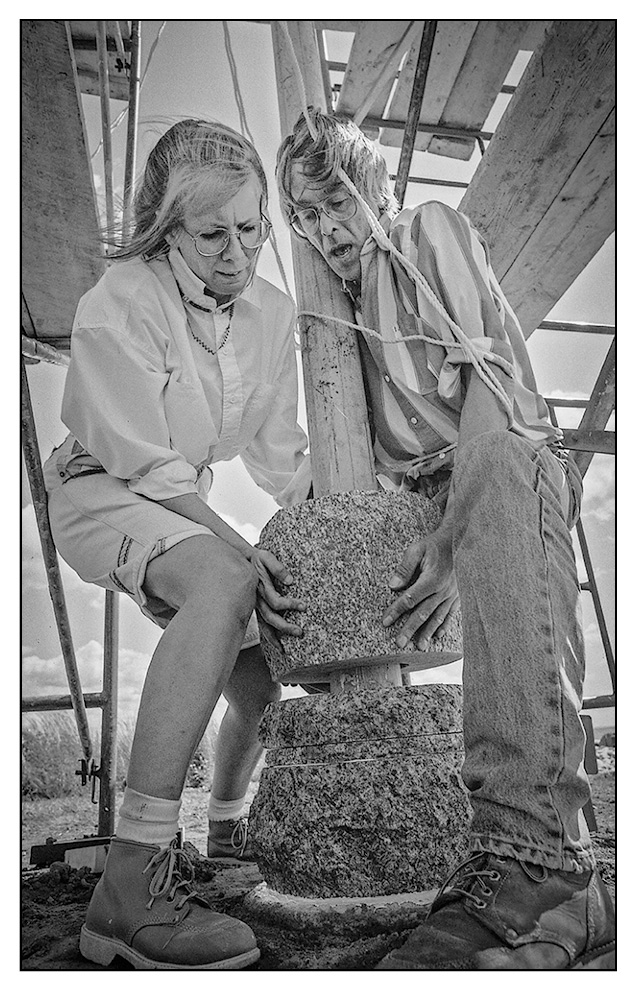 Silverpixel ASSEMBLING THE WATERFRONT SCULPTURE, JULY 1991