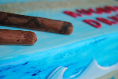 Torta e biscotti per una festa a tema Cuba