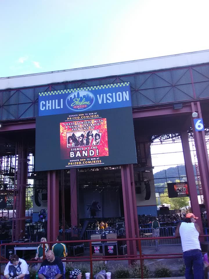 KISS LA BANDA MÀS CALIENTE DEL MUNDO KISS EN CINCINNATI (OHIO