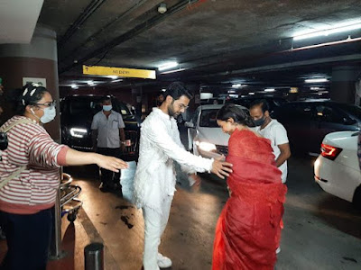 Newly married couple Raj kummar Rao and Patralekhaa spotted at International Airport, Andheri