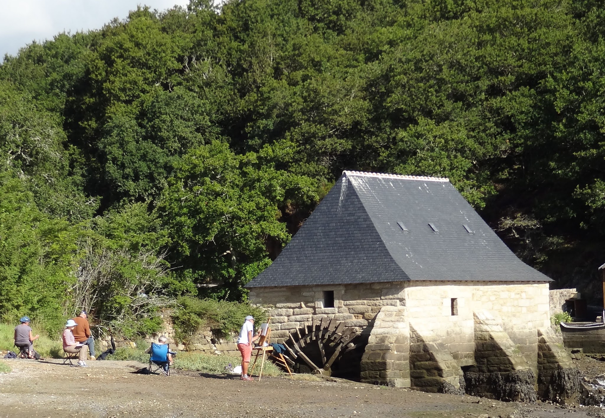 Les croqueurs quimperlois Le moulin à marée du Hénan à Névez, le 03 août 2020 Les croqueurs quimperlois Le moulin à marée du Hénan à Névez, le 03 août 2020