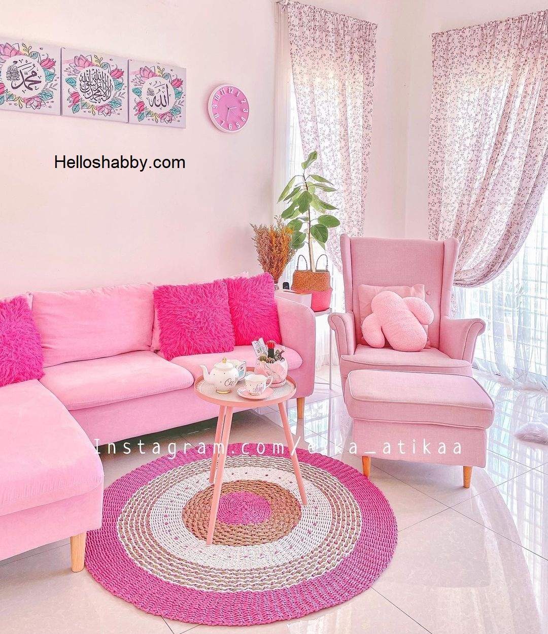 Desain Ruang Tamu Mungil Dengan Sentuhan Warna Pink Pastel Helloshabby Com Interior And Exterior Solutions