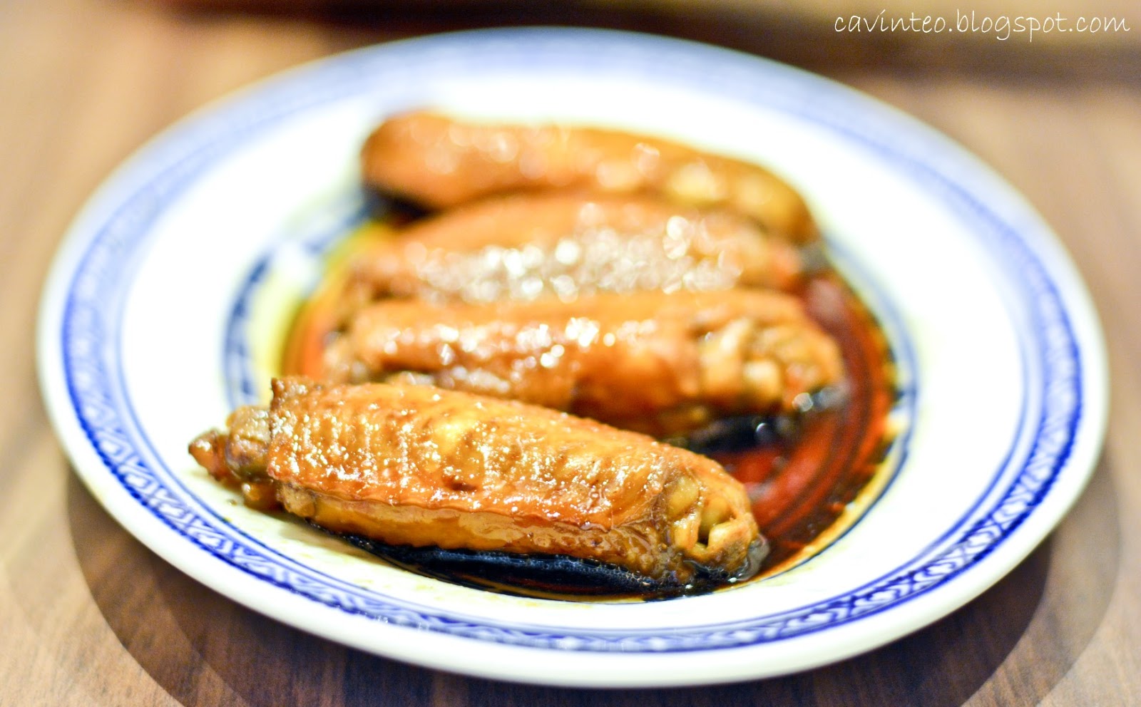 Entree Kibbles Second Visit to Honolulu Cafe Curry Fish Balls