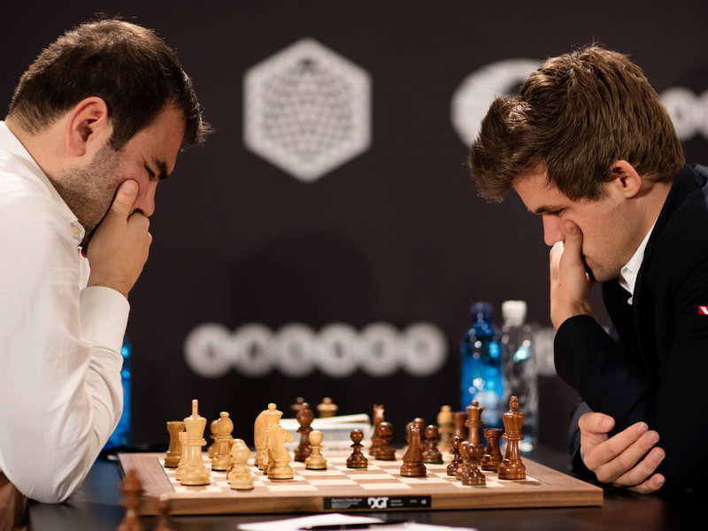 Contabilidade Financeira: Carlsen e Karjakin