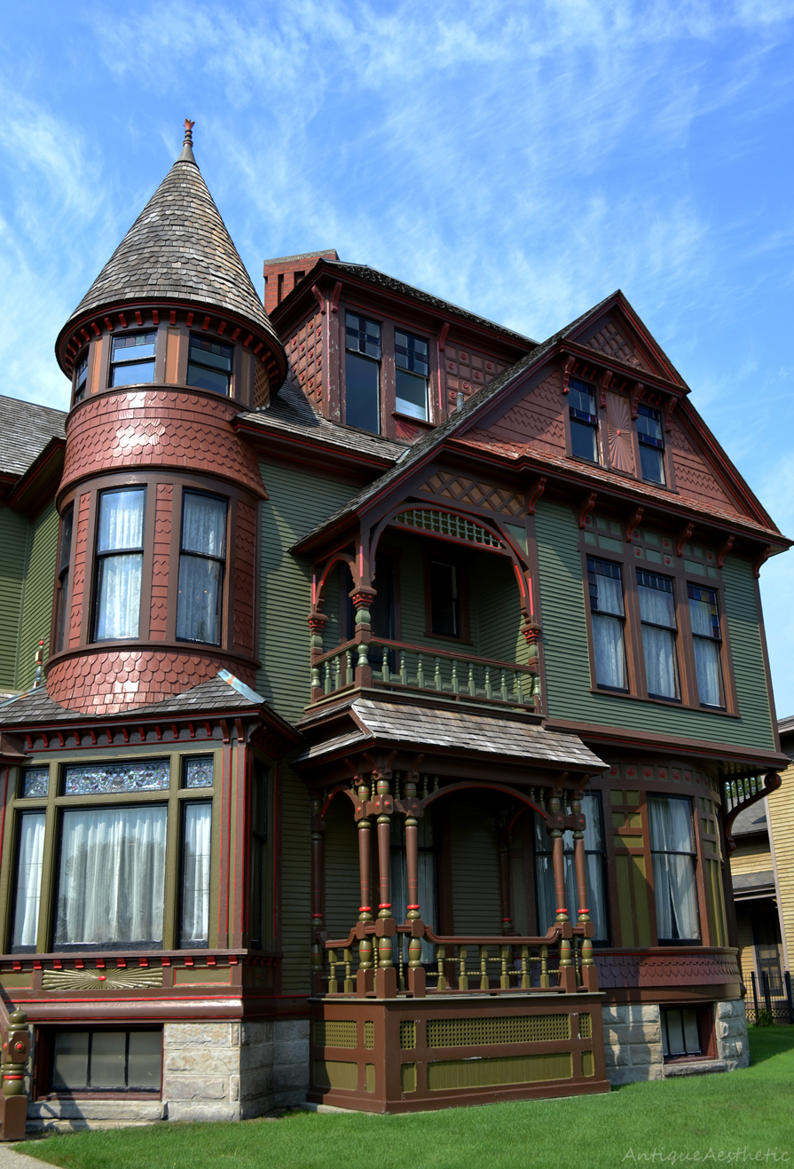 ANTIQUE AESTHETIC Historic Homes of America Hackley & Hume Houses