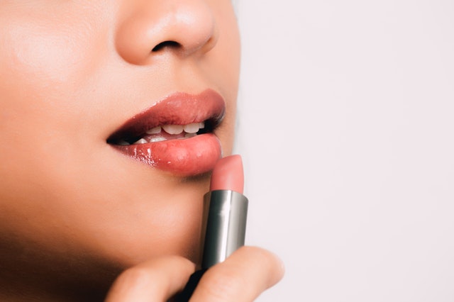 Lipstik Tahan Lama Bikin Nyaman