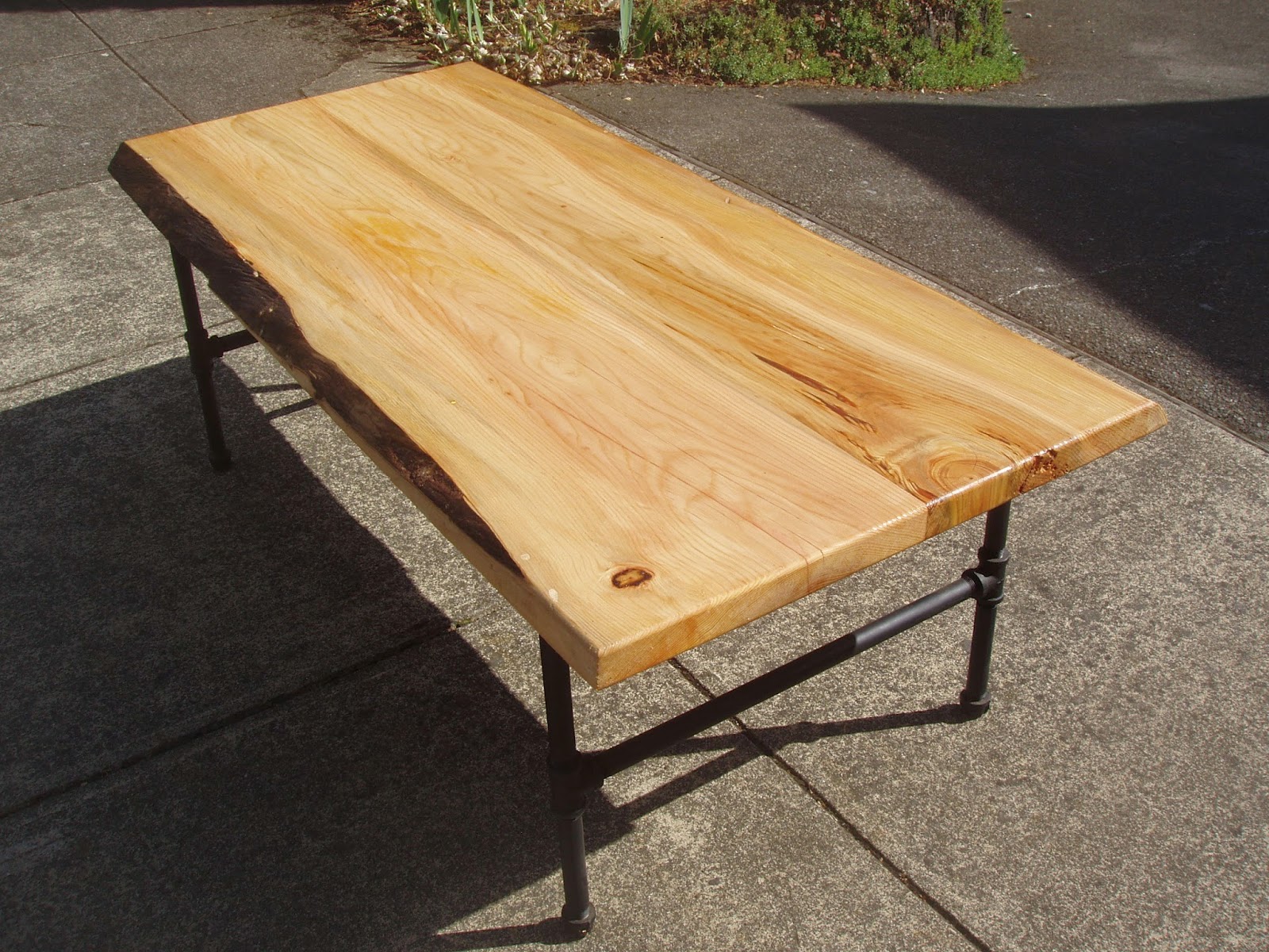 driftedge woodworking Live Edge Cedar Coffee Table with Steel Pipe
