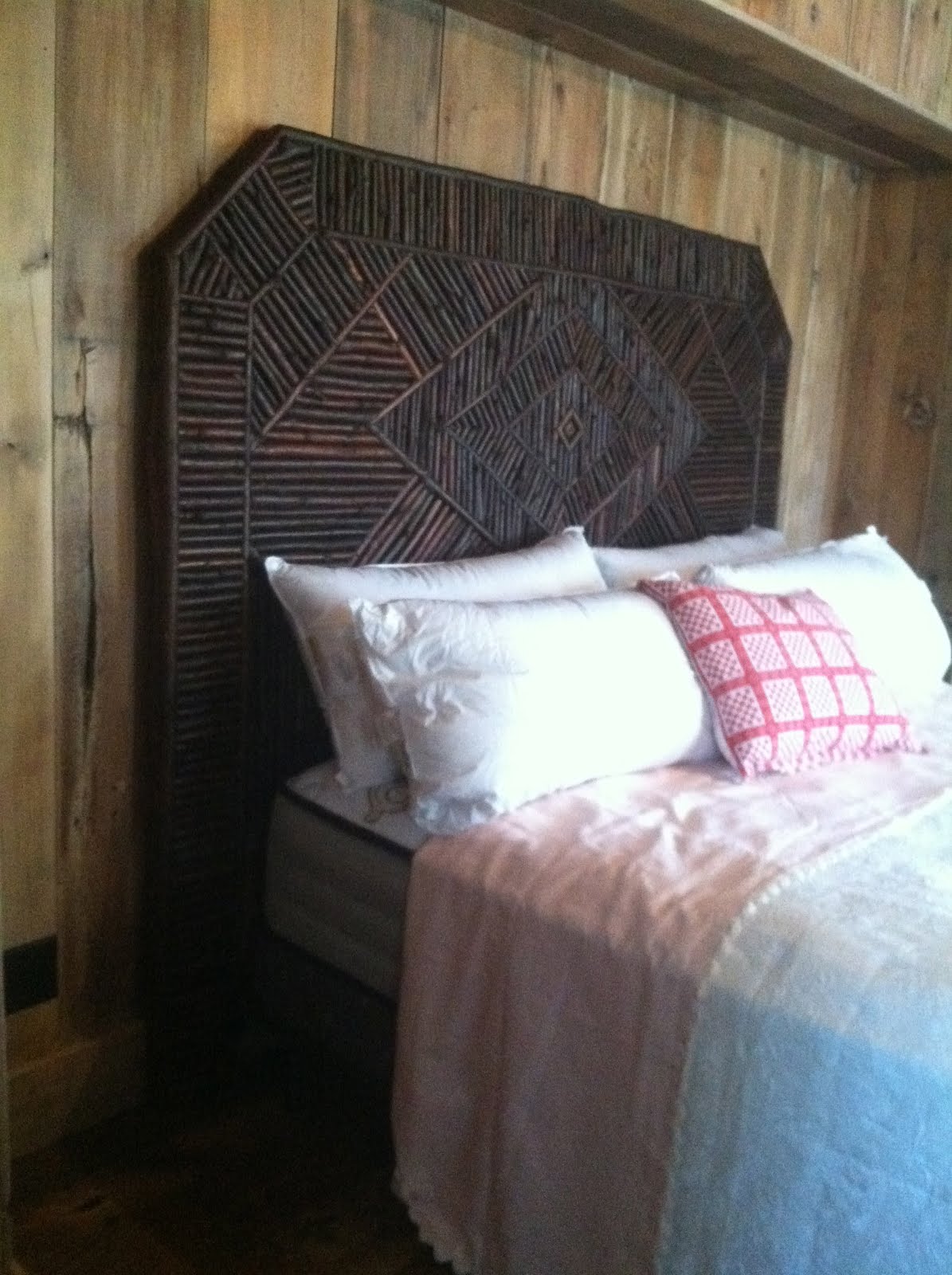 KNUT DESIGN Twig Headboard