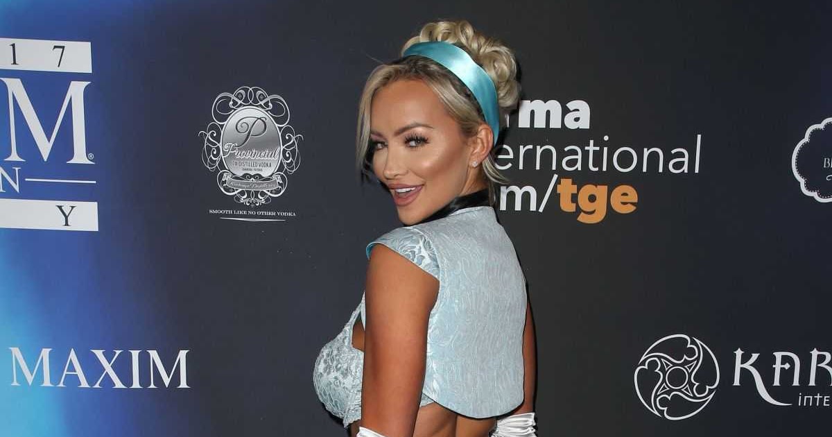 Lindsey Pelas at Maxim Halloween Party in Los Angeles (2017)