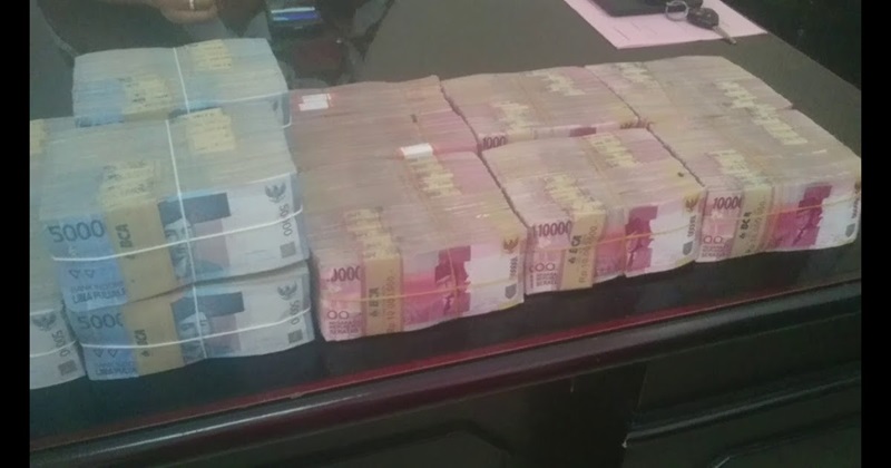 Kumpulan Gambar Duit Banyak Sekali - Yuk Sebar