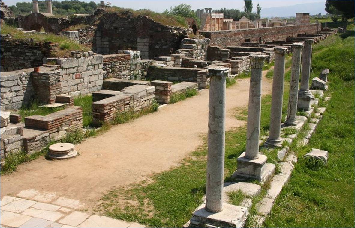 Античное царство. Древний город Сардис. Античный город Сардис, Турция. Руины Сарды.