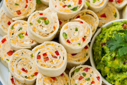 CHICKEN TACO MEXICAN PINWHEELS