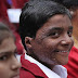 Kisah Om Prakash Yadav : Melecur Teruk Gara-gara Menyelamatkan 8 Orang Pelajar 