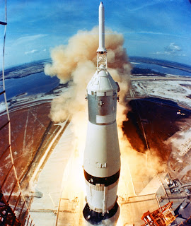 Apollo 11 space mission in Hindi