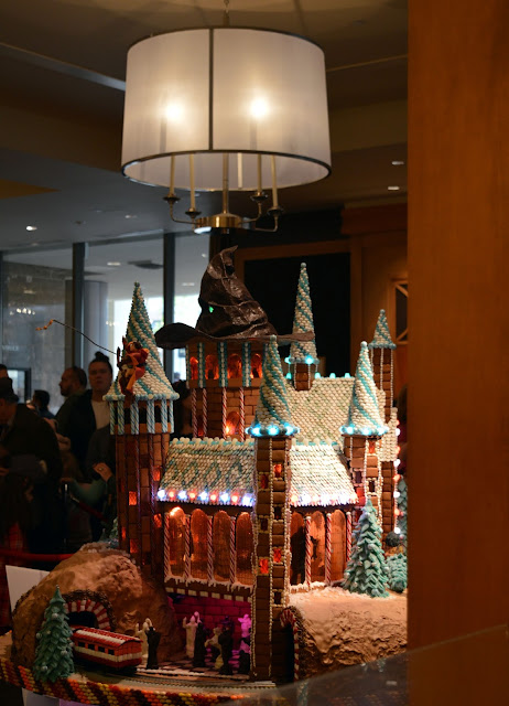 Scenes from the Season in Downtown Seattle