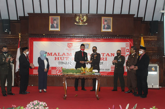 Dandim 0723/Klaten  Hadiri Malam Tirakatan Hut Kemerdekaan Ri Ke 75