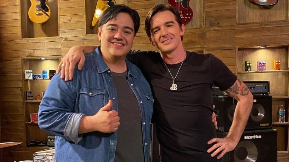 NickALive!: Drake Bell Meets Lalo Garza, the Voice of Josh on LatAm Spanish  Dub of 'Drake & Josh'