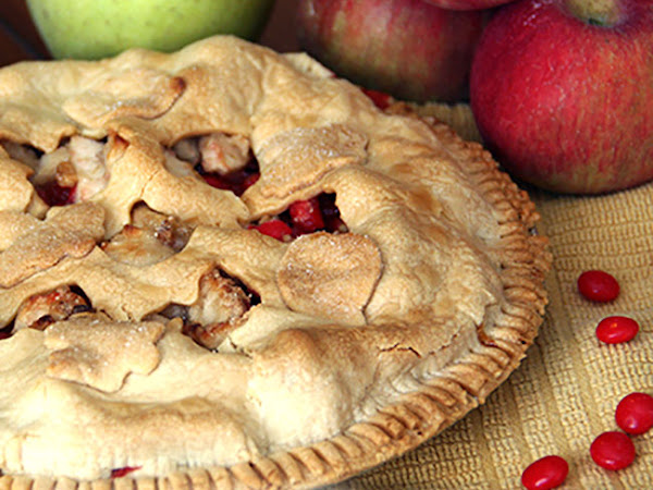 Candy Apple Pie and Peanut Butter and Jelly Cheesecake Plus MORE Treats for Fall