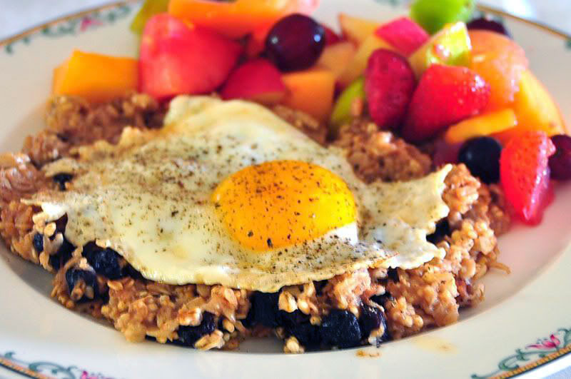 Things wot I Made Then Ate Egg, oatmeal, mixed fruit