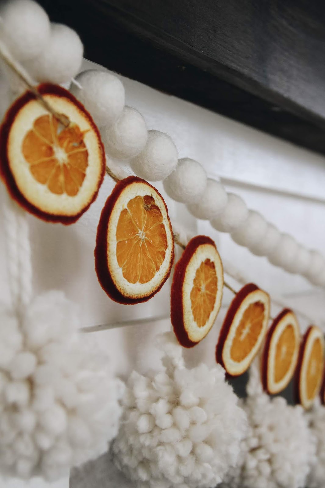 DIY Dried Orange Garland Home On Oak diy-dried-orange-garland-home-on-oak