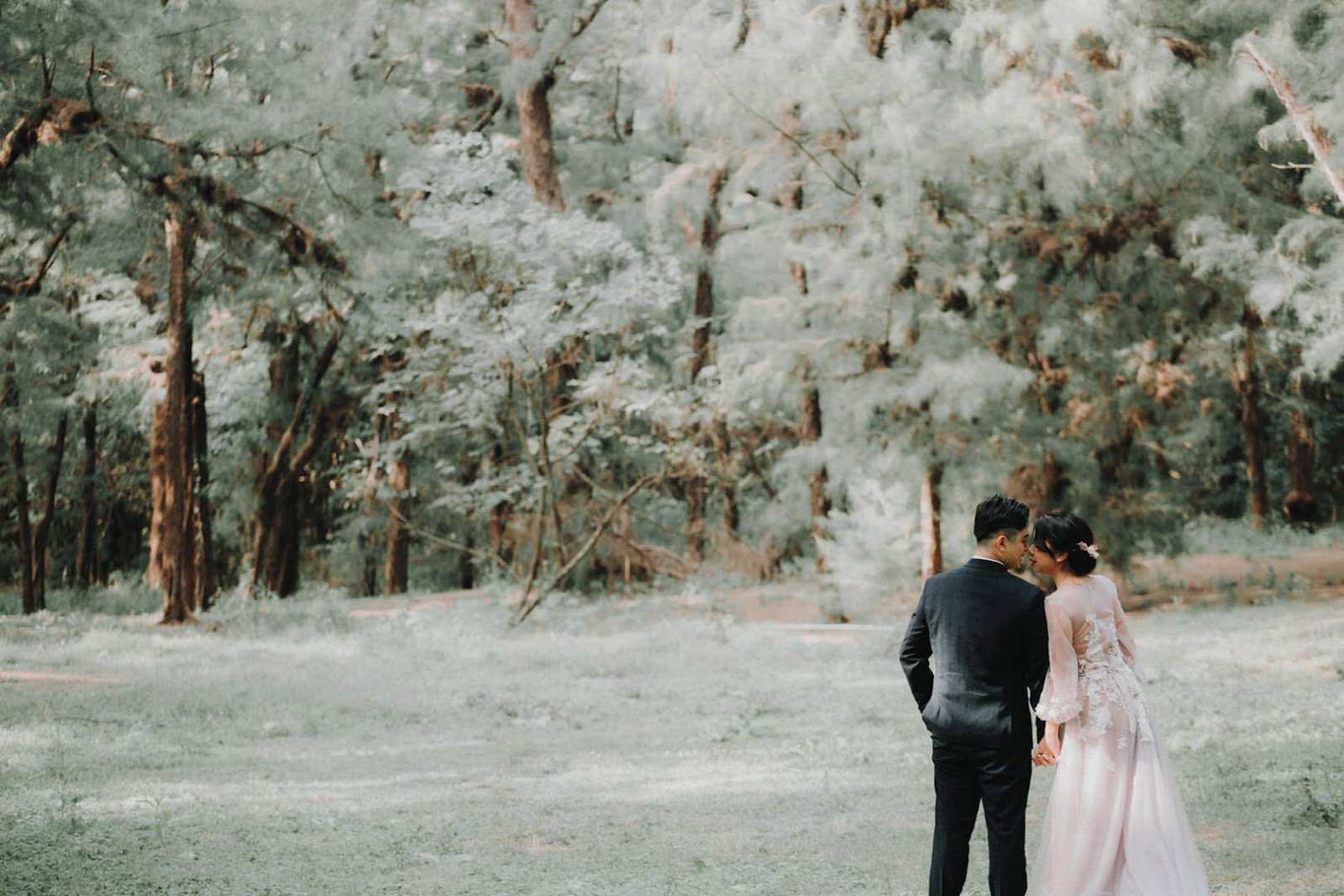 莫莉攝影 Molly Photography - 台南自助婚紗攝影 | 八田伴伴 手作禮服婚物所 - 新人婚紗照分享 / 台中婚紗禮服工作室 / 台中單租禮服 / 晚宴服租借