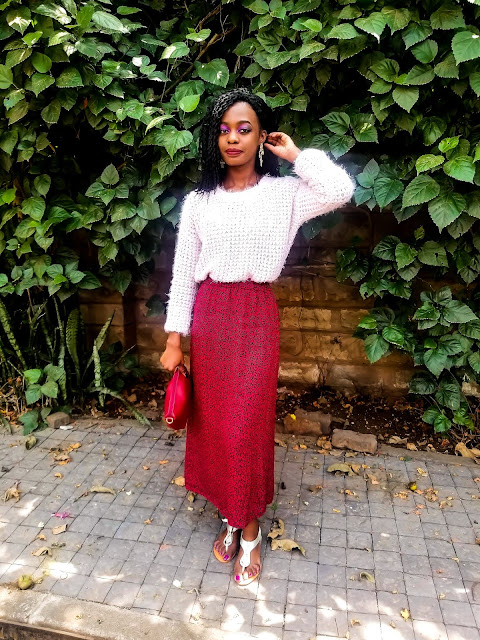 How To Style A Maxi Skirt With An Oversize Sweater