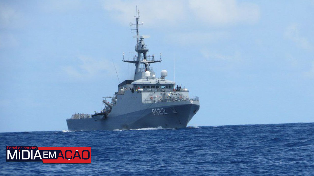Marinha e PF apreendem barco com 1,5 tonelada de cocaína na costa de Pernambuco