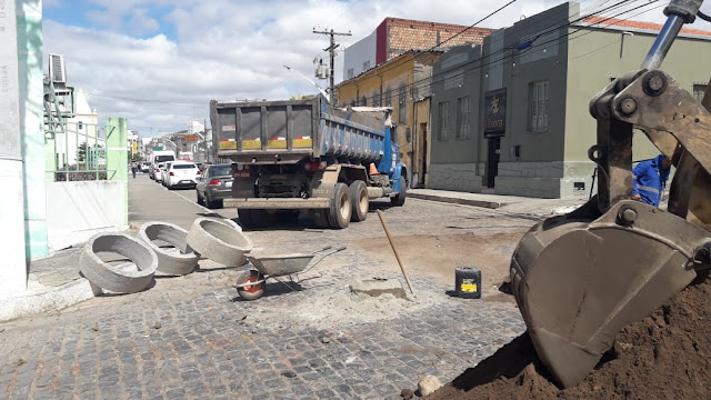 Embasa é impedida de executar obra após interditar ruas sem autorização em Jacobina
