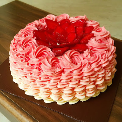 Resep Kue Strawberry untuk Ulang Tahun Anak - Foto Kue Ulang Tahun Anak